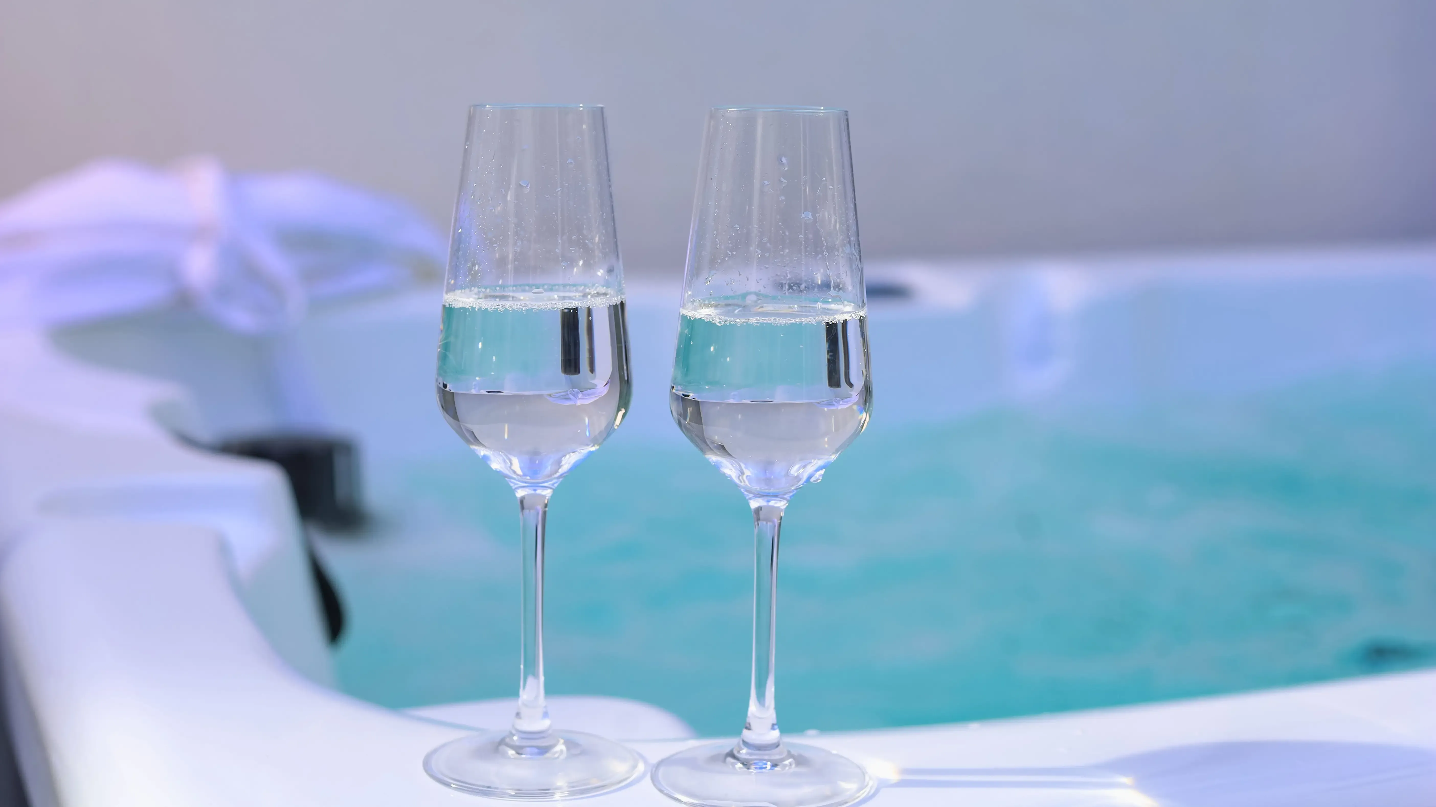 J.SUITE JACUZZI